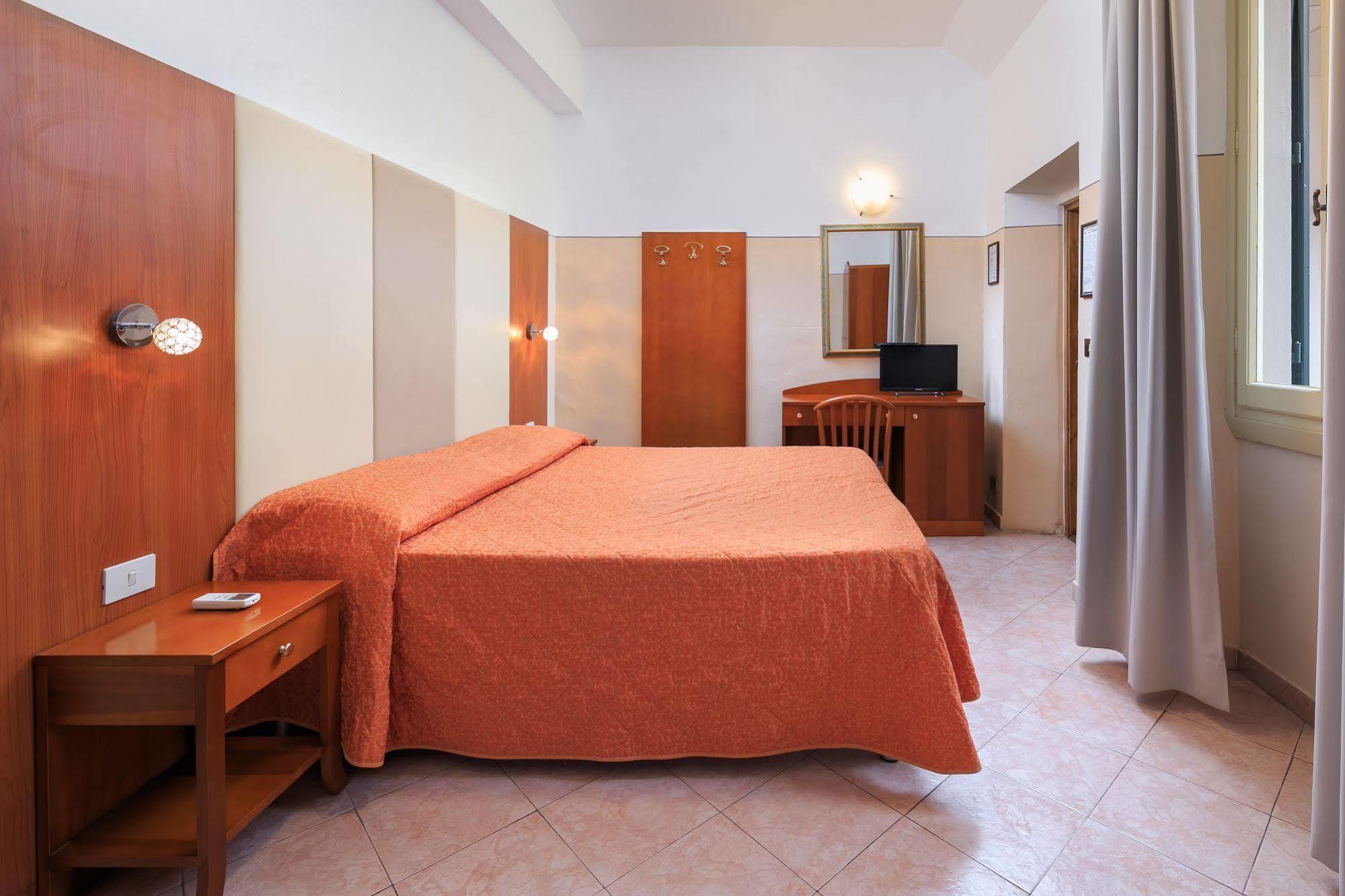 Hotel Arno Bellariva Florencja Zewnętrze zdjęcie