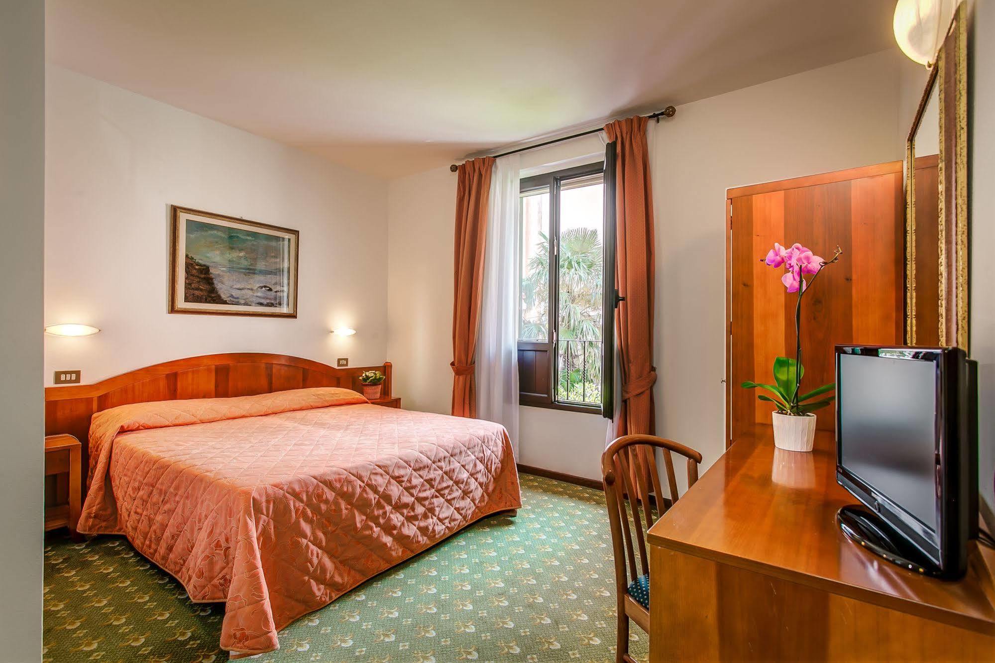 Hotel Arno Bellariva Florencja Zewnętrze zdjęcie