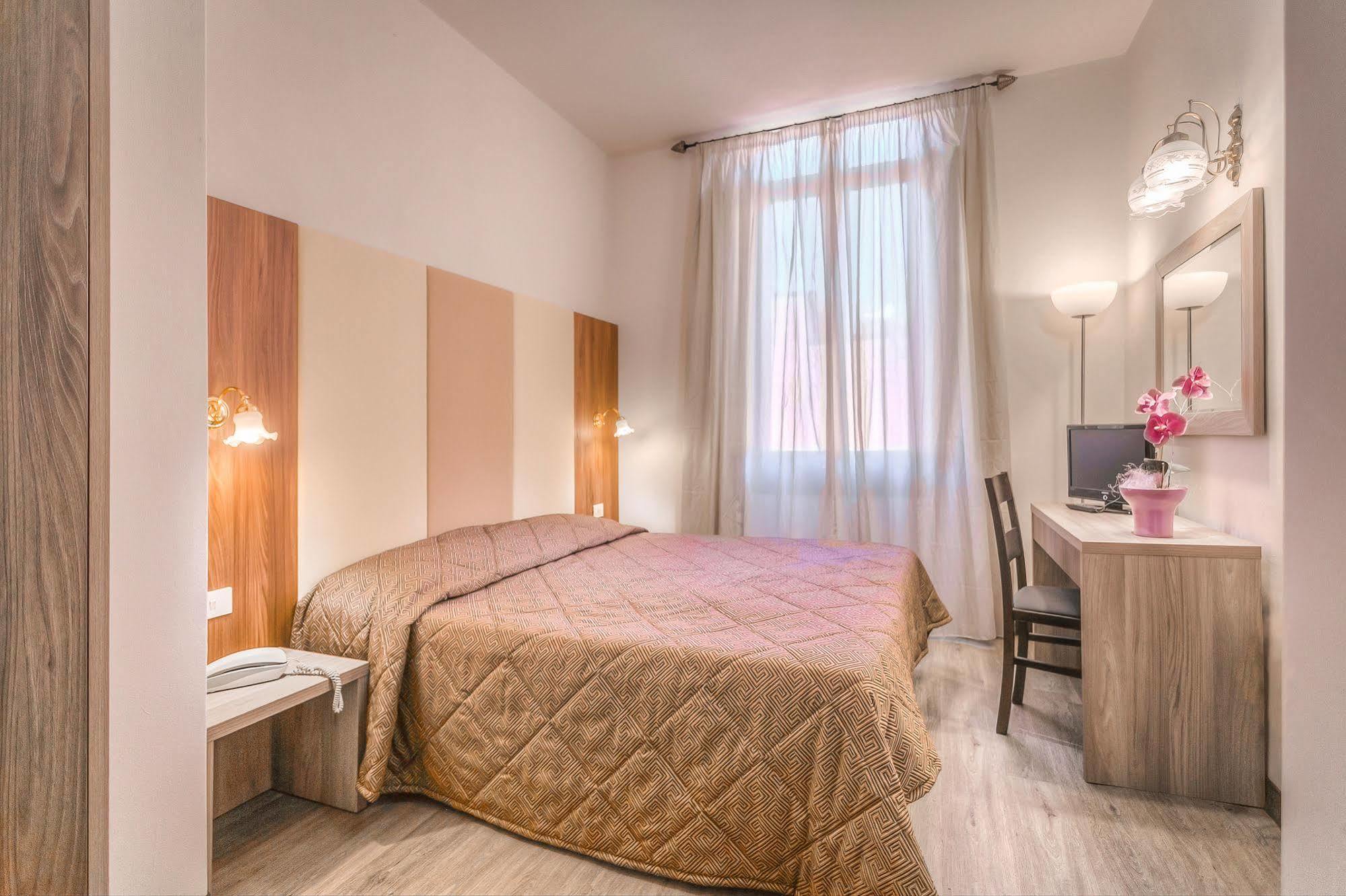 Hotel Arno Bellariva Florencja Zewnętrze zdjęcie